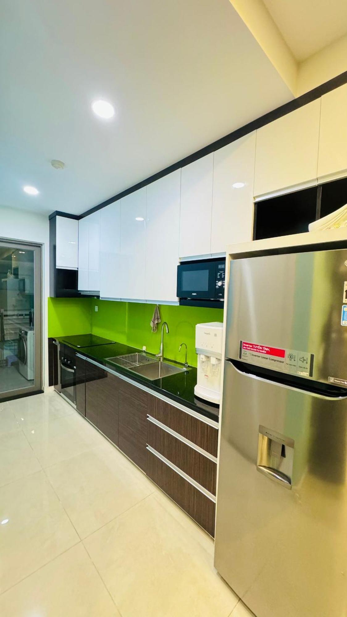 Căn hộ Sun - Millennium Spacious Aparts, Pool And Location TP. Hồ Chí Minh