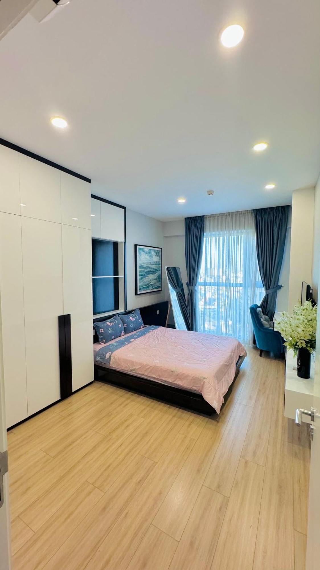 Căn hộ Sun - Millennium Spacious Aparts, Pool And Location TP. Hồ Chí Minh