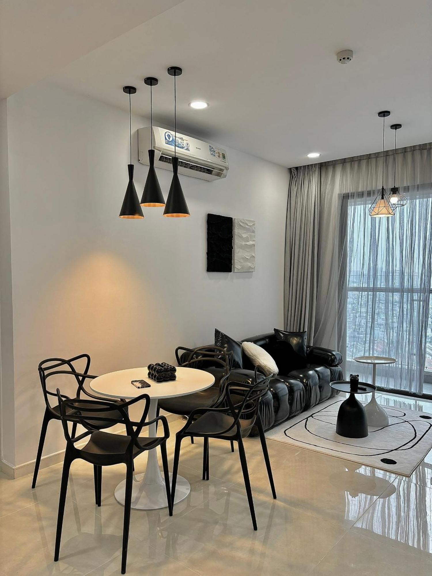 Sun - Millennium Spacious Aparts, Pool And Location Căn hộ TP. Hồ Chí Minh