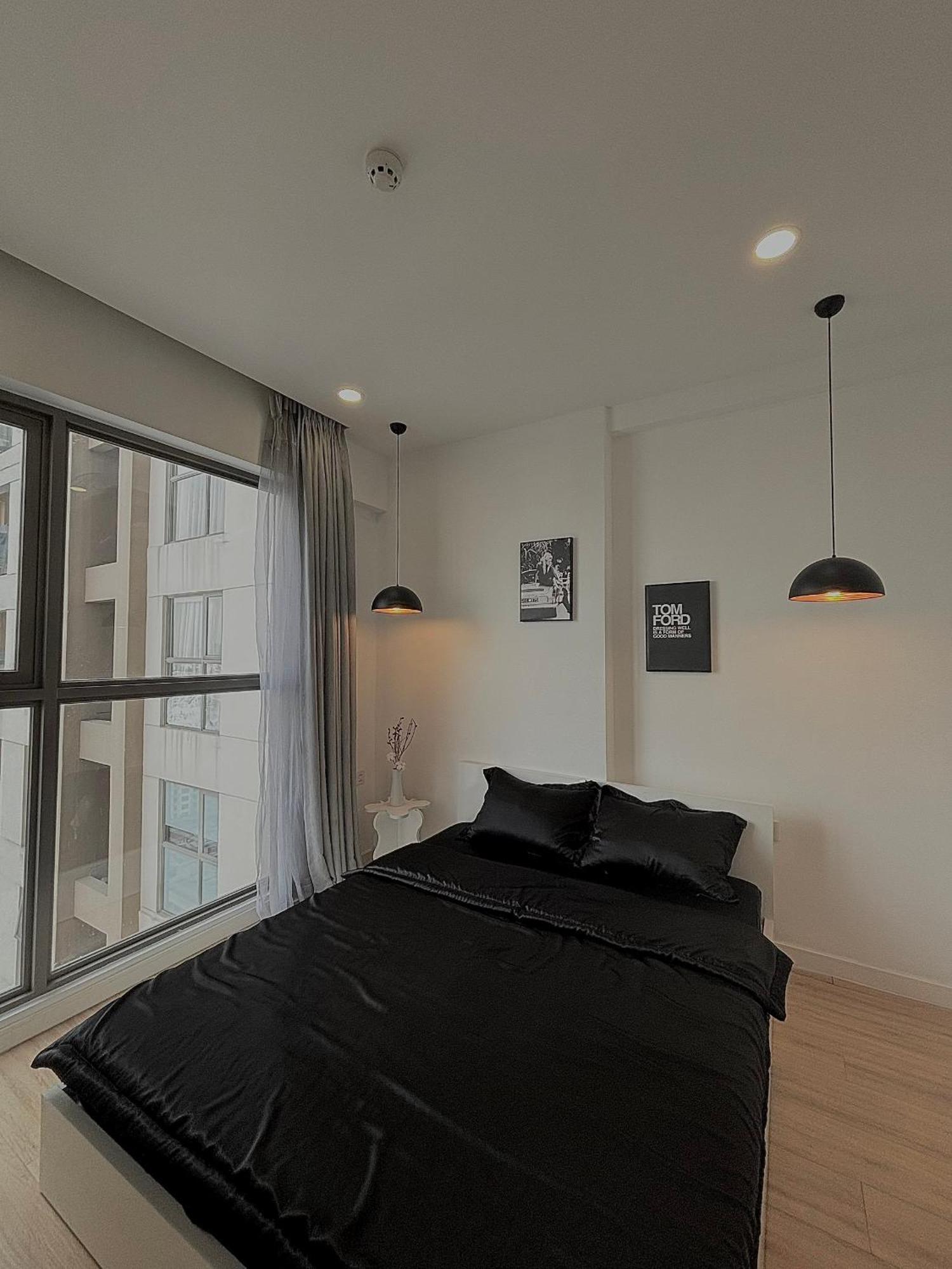 Căn hộ Sun - Millennium Spacious Aparts, Pool And Location TP. Hồ Chí Minh