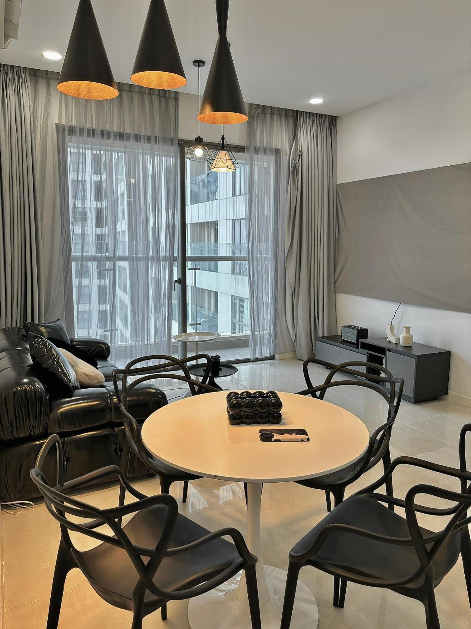 Sun - Millennium Spacious Aparts, Pool And Location Căn hộ TP. Hồ Chí Minh