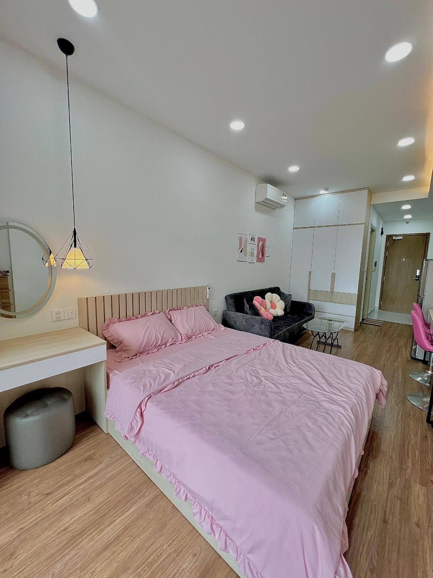 Căn hộ Sun - Millennium Spacious Aparts, Pool And Location *
