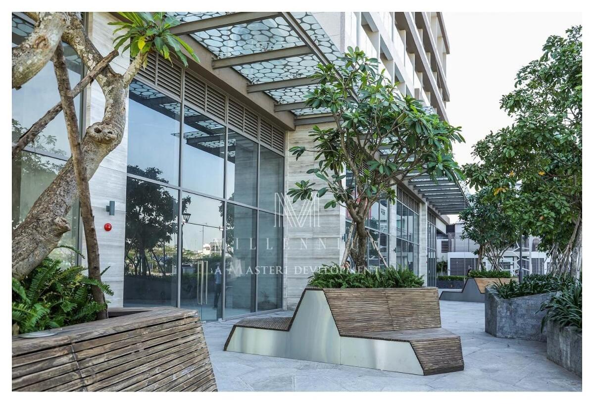 Sun - Millennium Spacious Aparts, Pool And Location Căn hộ